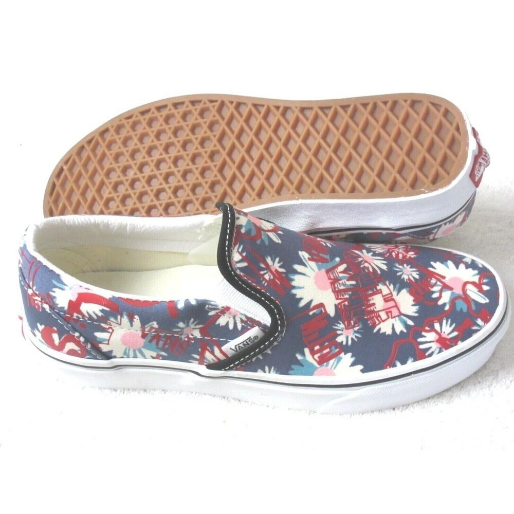 COPY - Vans Women's Classic Slip On Vans Crew Floral Red Canvas Shoes Sizes NIB - Picture 2 of 5